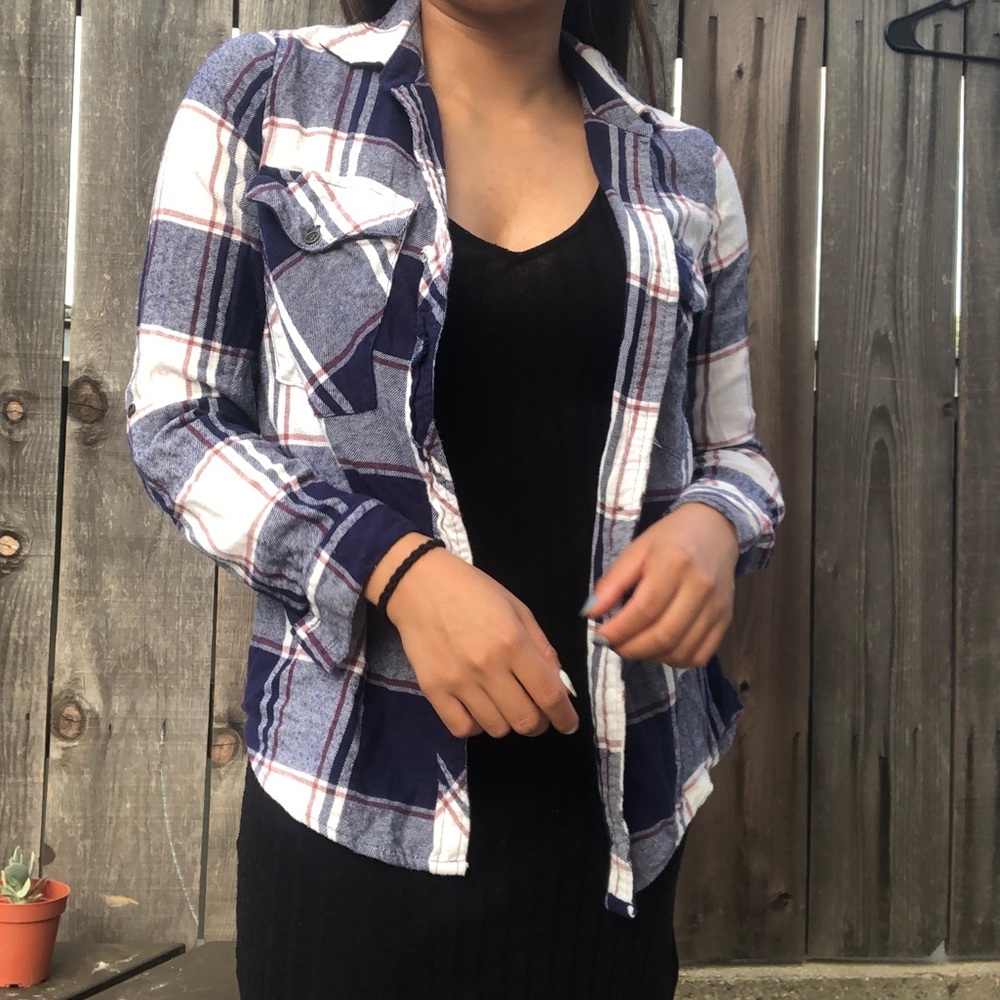 CHARLOTTE RUSSE FLANNEL TOP